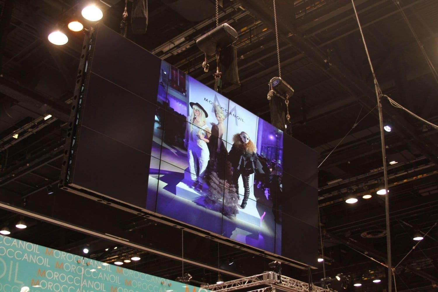 moroccan-oil-large-tradeshow-display-system-metroclick moroccan-oil-large-tradeshow-display-system-metroclick